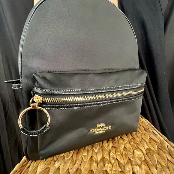 NWOT…Coach ✨💕Great on the go backpack - Picture 2 of 9